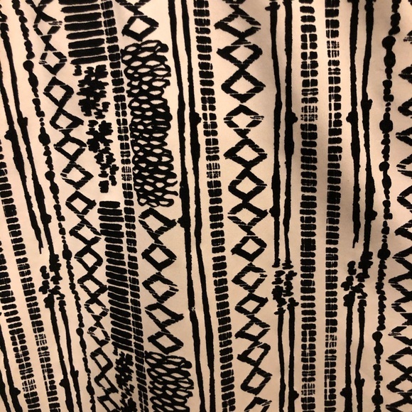 B. Jewel Short skirt Medium - Picture 6 of 6